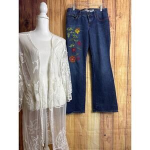Embroidered Low Rise Flair GAP jeans with White Lace Duster Bundle Size 6